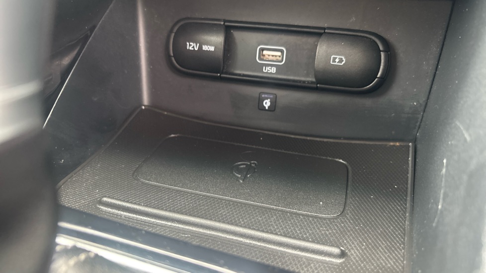Kia Niro 1.6 GDi PHEV 3 5dr DCT Estate - Image 29