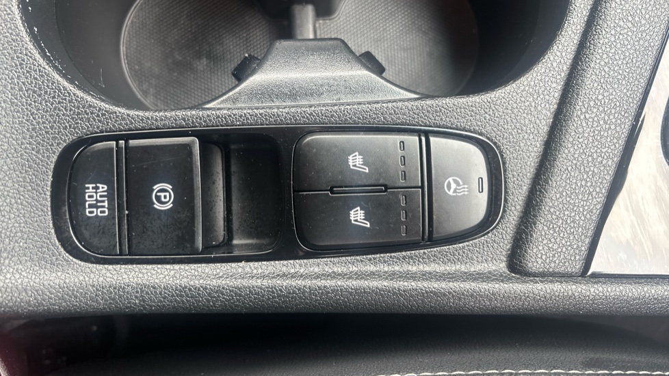 Kia Niro 1.6 GDi PHEV 3 5dr DCT Estate - Image 30
