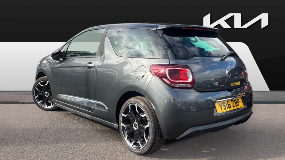 DS 3 1.6 BlueHDi 120 DStyle 3dr Diesel Hatchback - Image 2