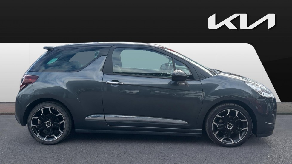 DS 3 1.6 BlueHDi 120 DStyle 3dr Diesel Hatchback - Image 5