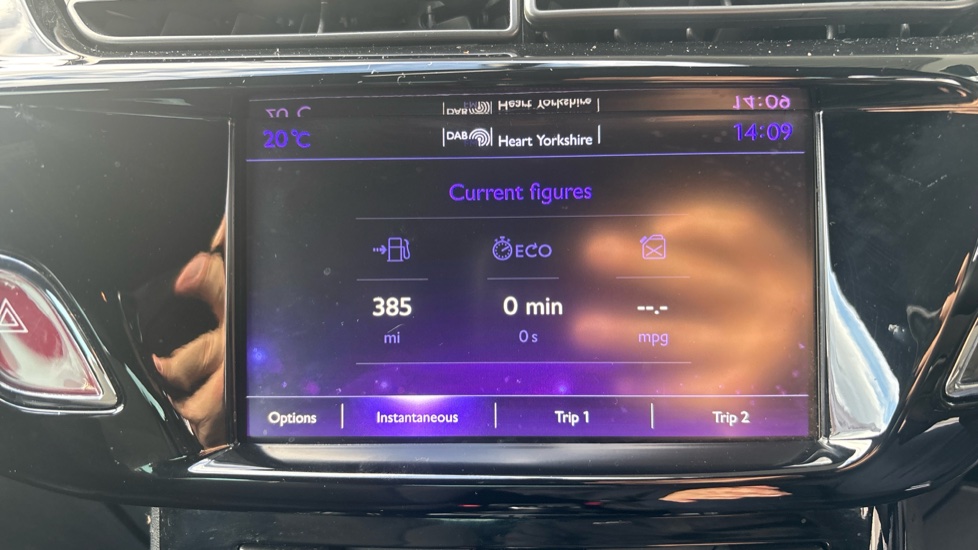 DS 3 1.6 BlueHDi 120 DStyle 3dr Diesel Hatchback - Image 12