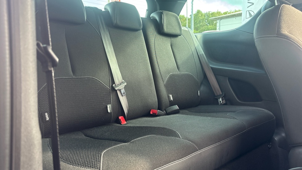 DS 3 1.6 BlueHDi 120 DStyle 3dr Diesel Hatchback - Image 16