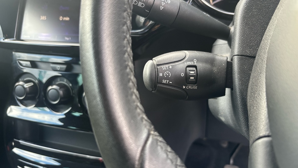 DS 3 1.6 BlueHDi 120 DStyle 3dr Diesel Hatchback - Image 26