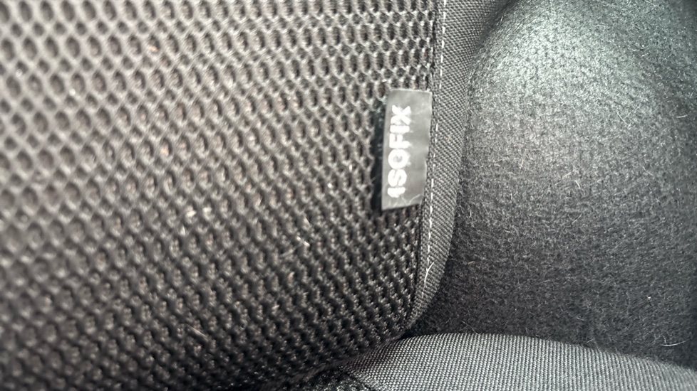 DS 3 1.6 BlueHDi 120 DStyle 3dr Diesel Hatchback - Image 38