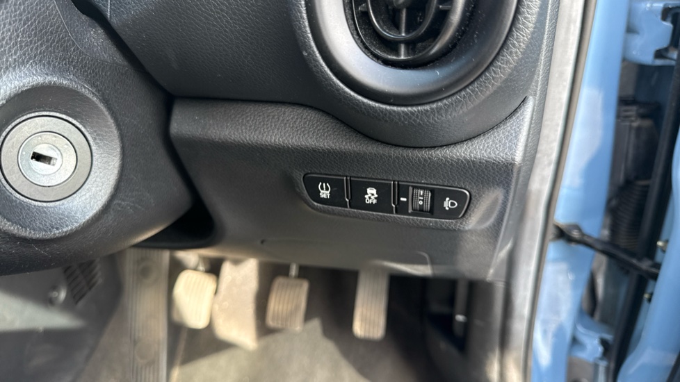 Kia Picanto 1.0 1 5dr Petrol Hatchback - Image 22
