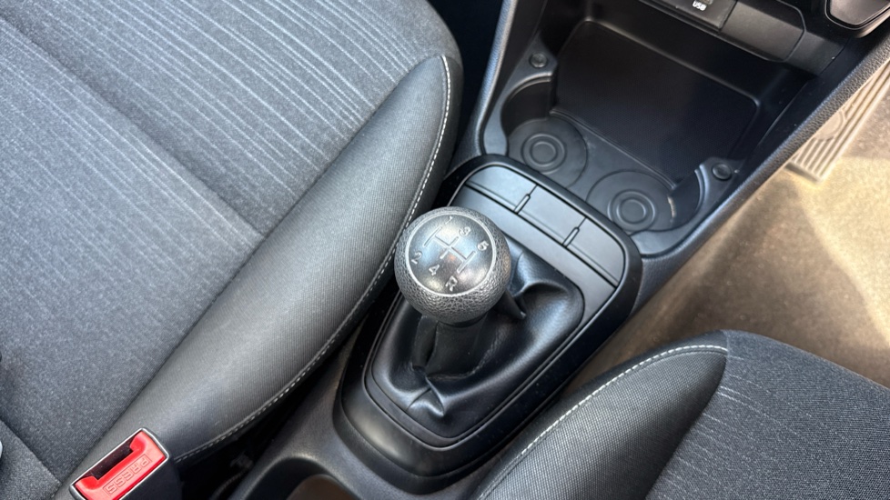 Kia Picanto 1.0 1 5dr Petrol Hatchback - Image 31