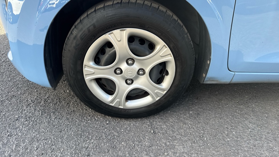 Kia Picanto 1.0 1 5dr Petrol Hatchback - Image 36