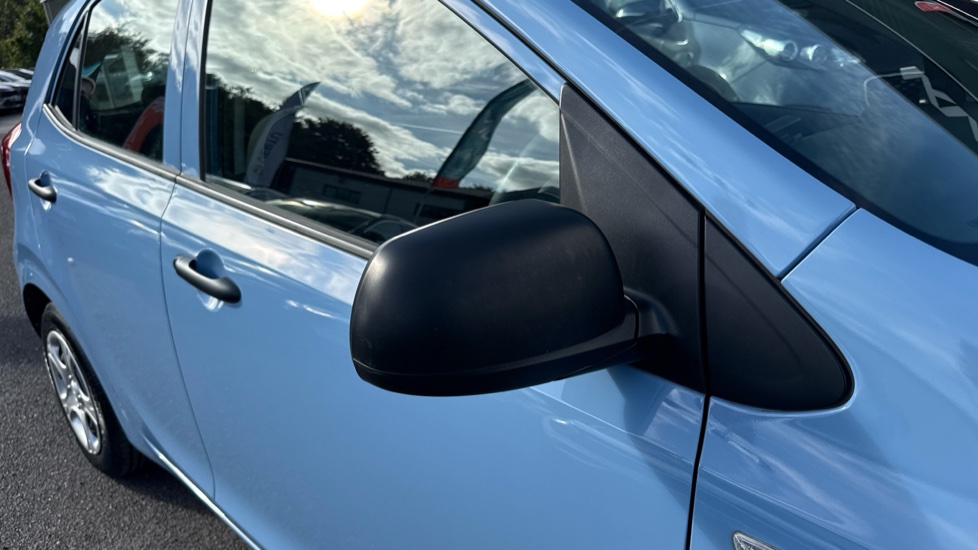 Kia Picanto 1.0 1 5dr Petrol Hatchback - Image 41