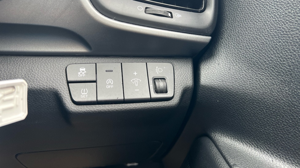 Kia Stonic 1.0T GDi 99 2 5dr Petrol Estate - Image 31