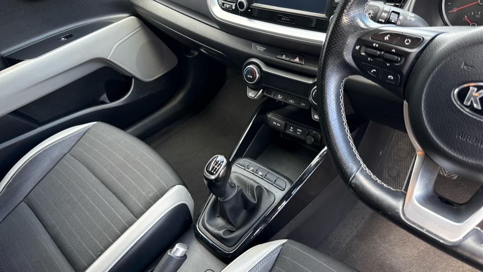 Kia Stonic 1.0T GDi 3 5dr Petrol Estate - Image 14