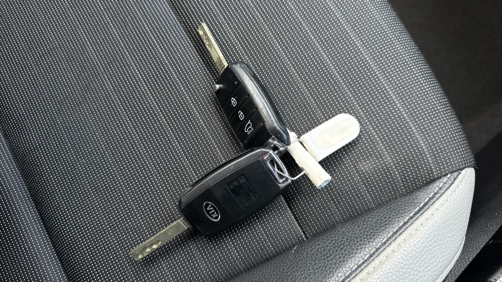 Kia Stonic 1.0T GDi 3 5dr Petrol Estate - Image 20