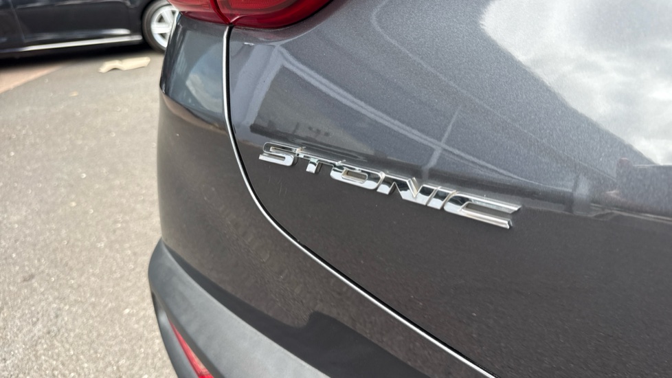 Kia Stonic 1.0T GDi 3 5dr Petrol Estate - Image 23
