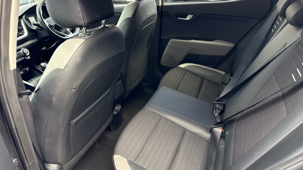Kia Stonic 1.0T GDi 3 5dr Petrol Estate - Image 24