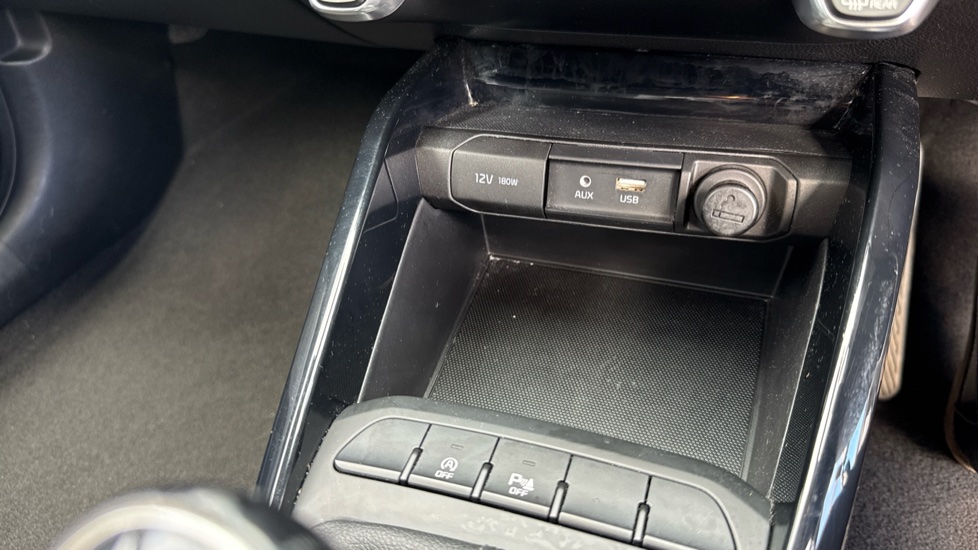 Kia Stonic 1.0T GDi 3 5dr Petrol Estate - Image 35