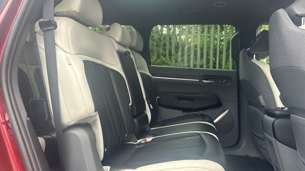 Kia EV9 282kW GT-Line S 99.8kWh AWD 5dr [7St] Auto Electric Estate - Image 16