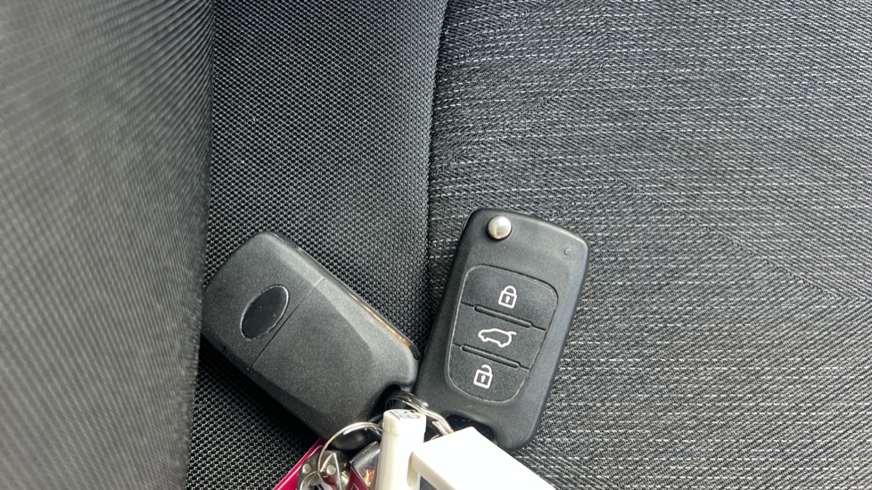 Kia Picanto 1.0 1 Air 5dr Petrol Hatchback - Image 20