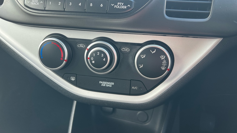 Kia Picanto 1.0 1 Air 5dr Petrol Hatchback - Image 33