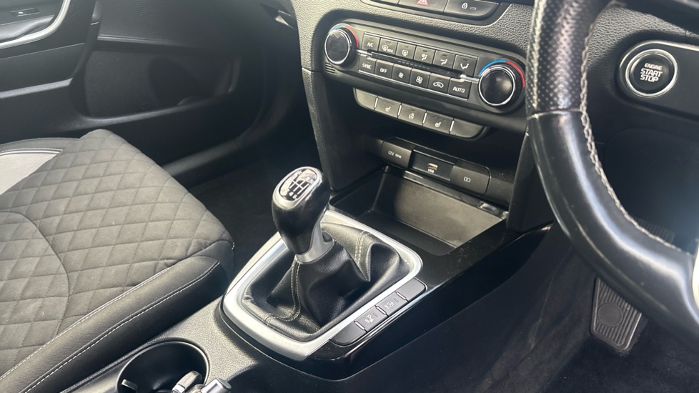 Kia Ceed 1.4T GDi ISG GT-Line 5dr Petrol Hatchback - Image 14