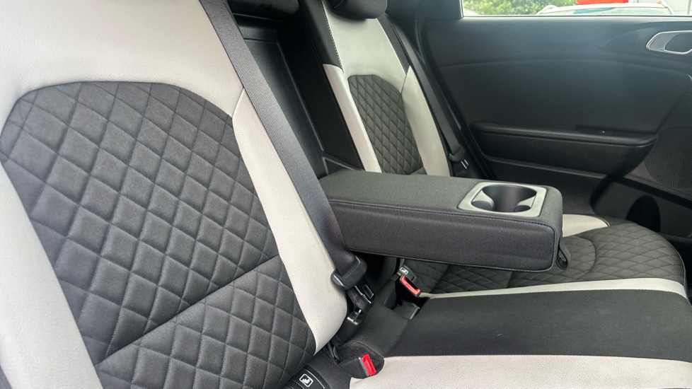 Kia Ceed 1.4T GDi ISG GT-Line 5dr Petrol Hatchback - Image 37