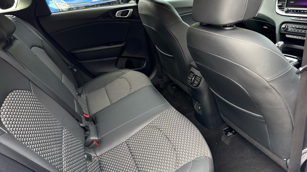 Kia Ceed 1.5T GDi ISG 3 5dr Petrol Estate - Image 25