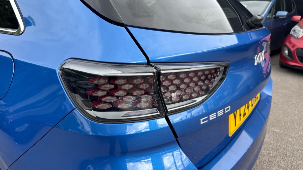 Kia Ceed 1.5T GDi ISG GT-Line 5dr Petrol Hatchback - Image 21
