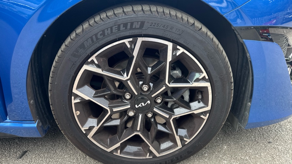 Kia Ceed 1.5T GDi ISG GT-Line 5dr Petrol Hatchback - Image 39