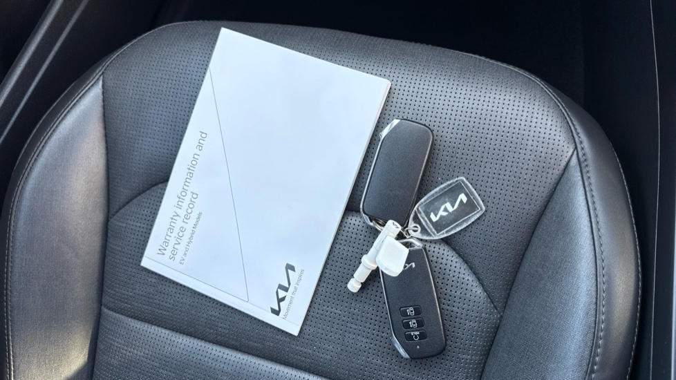 Kia Niro 1.6 GDi Hybrid 4 5dr DCT Hybrid Estate - Image 19