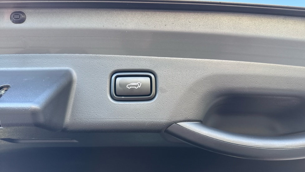 Kia Niro 1.6 GDi Hybrid 4 5dr DCT Hybrid Estate - Image 25
