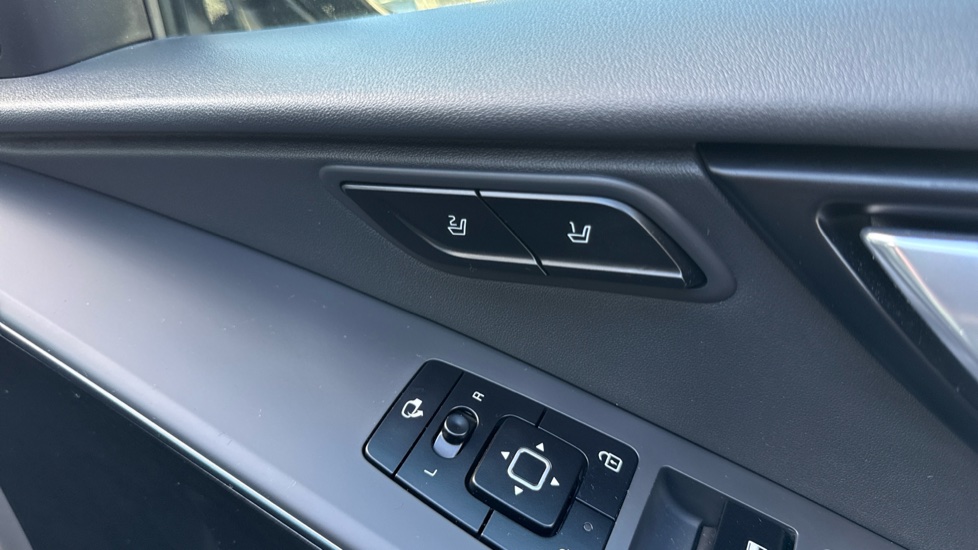 Kia Niro 1.6 GDi Hybrid 4 5dr DCT Hybrid Estate - Image 41