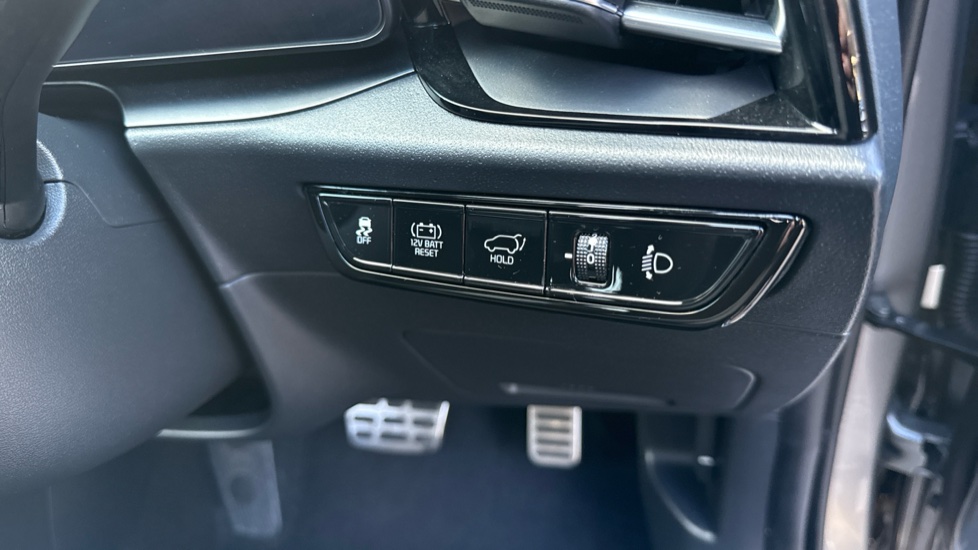 Kia Niro 1.6 GDi Hybrid 4 5dr DCT Hybrid Estate - Image 42