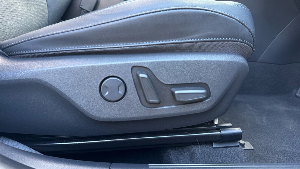 Kia Niro 1.6 GDi Hybrid 4 5dr DCT Hybrid Estate - Image 43