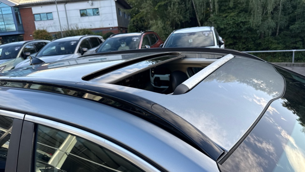 Kia Niro 1.6 GDi Hybrid 4 5dr DCT Hybrid Estate - Image 44