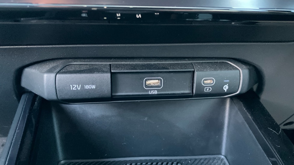 Kia Niro 1.6 GDi Hybrid 4 5dr DCT Hybrid Estate - Image 23