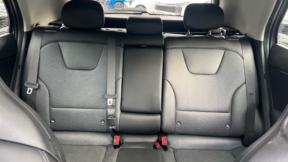 Kia Niro 150kW 4 65kWh 5dr Auto Electric Estate - Image 15