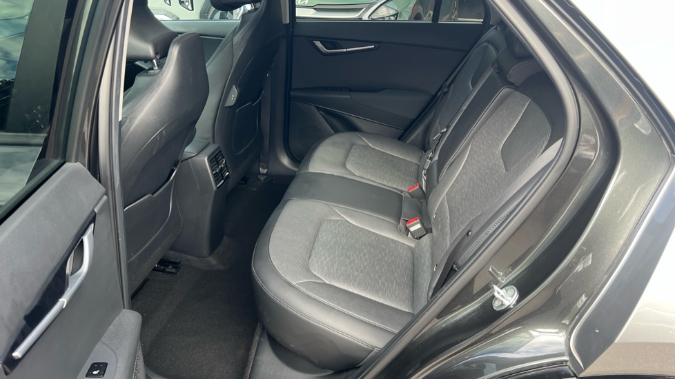 Kia Niro 150kW 4 65kWh 5dr Auto Electric Estate - Image 16