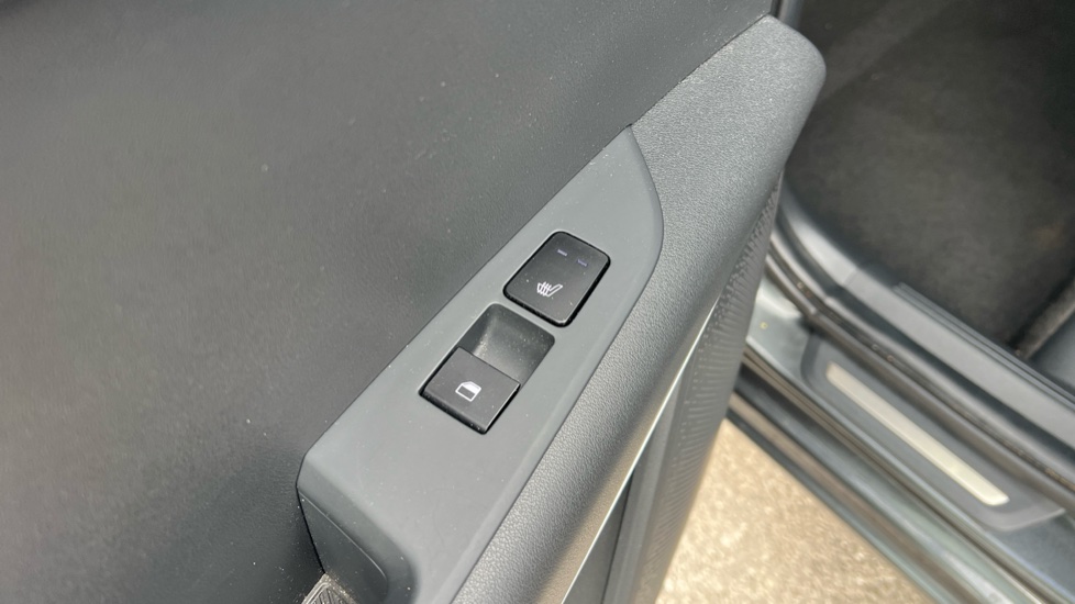 Kia Niro 150kW 4 65kWh 5dr Auto Electric Estate - Image 24