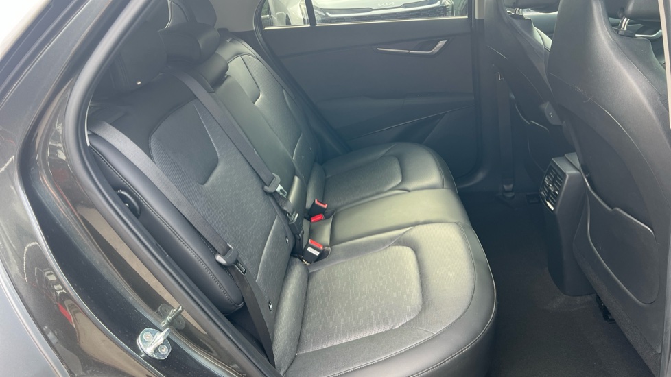 Kia Niro 150kW 4 65kWh 5dr Auto Electric Estate - Image 26