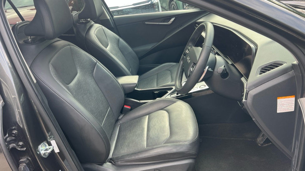 Kia Niro 150kW 4 65kWh 5dr Auto Electric Estate - Image 28