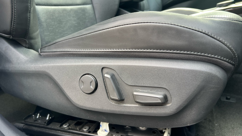 Kia Niro 150kW 4 65kWh 5dr Auto Electric Estate - Image 29