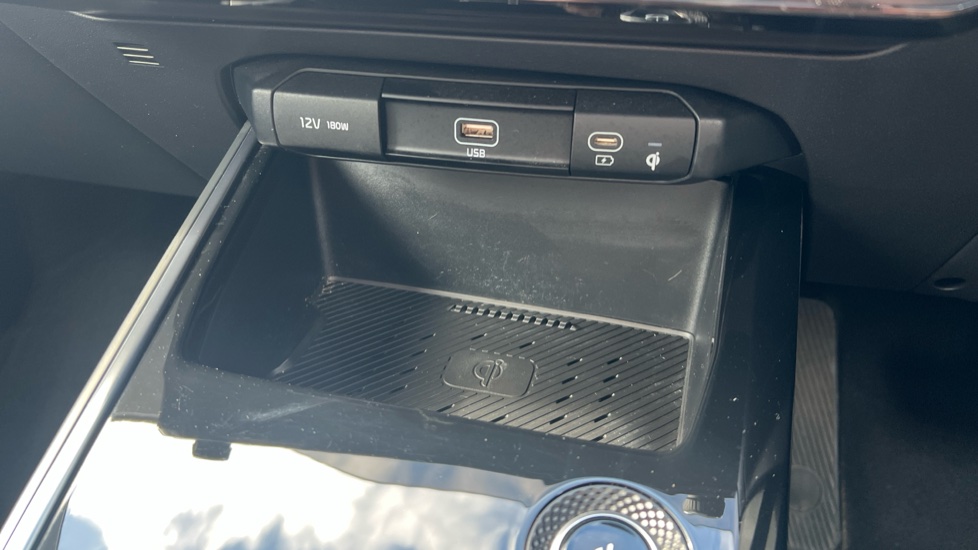 Kia Niro 150kW 4 65kWh 5dr Auto Electric Estate - Image 39