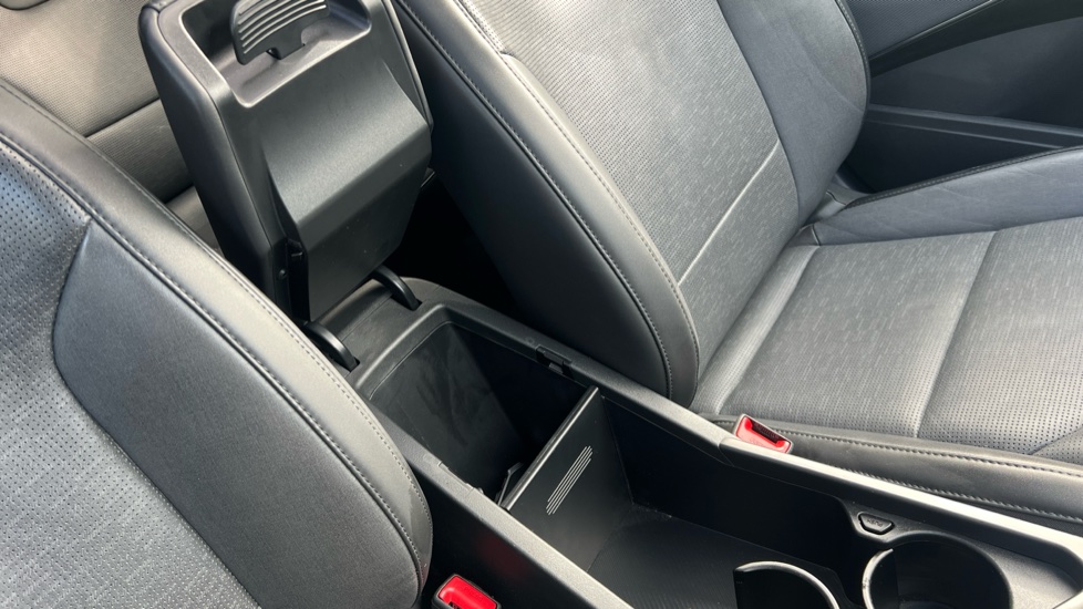 Kia Niro 150kW 4 65kWh 5dr Auto Electric Estate - Image 43