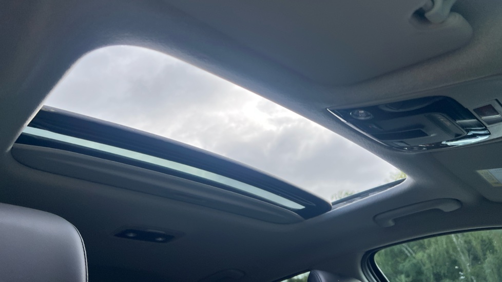Kia Niro 150kW 4 65kWh 5dr Auto Electric Estate - Image 45