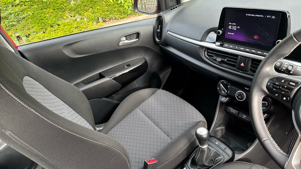 Kia Picanto 1.0 2 5dr Petrol Hatchback - Image 14