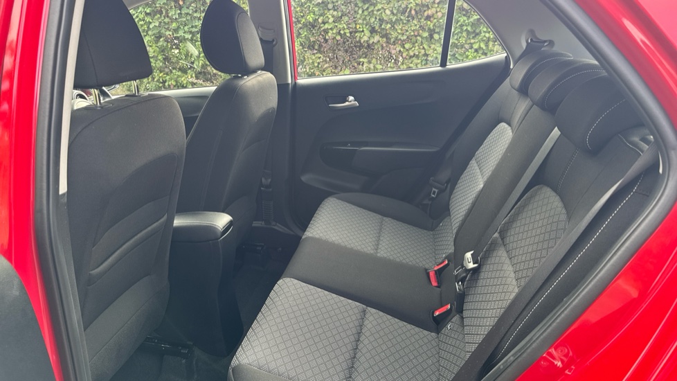 Kia Picanto 1.0 2 5dr Petrol Hatchback - Image 16