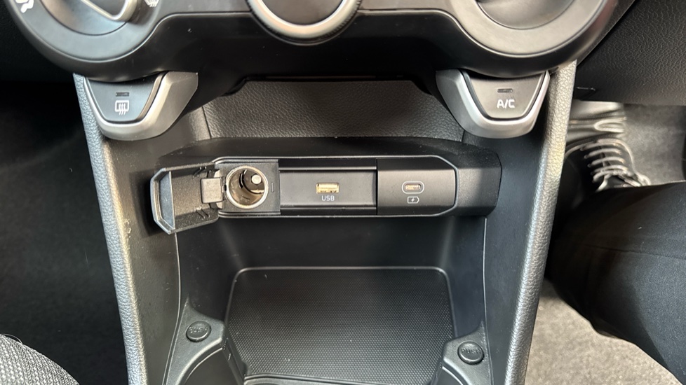 Kia Picanto 1.0 2 5dr Petrol Hatchback - Image 38