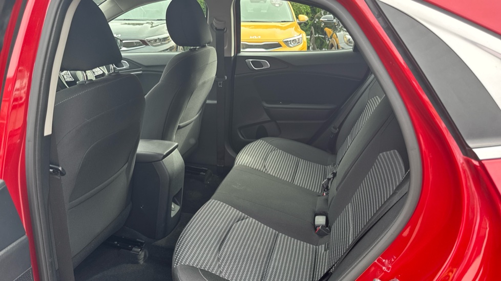 Kia Xceed 1.5T GDi ISG 138 2 5dr Petrol Hatchback - Image 16