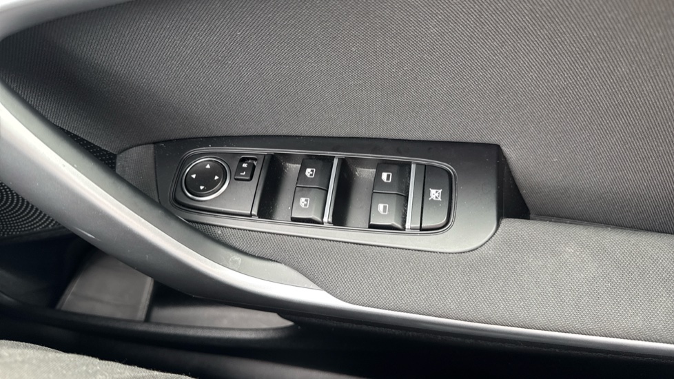 Kia Xceed 1.5T GDi ISG 138 2 5dr Petrol Hatchback - Image 27