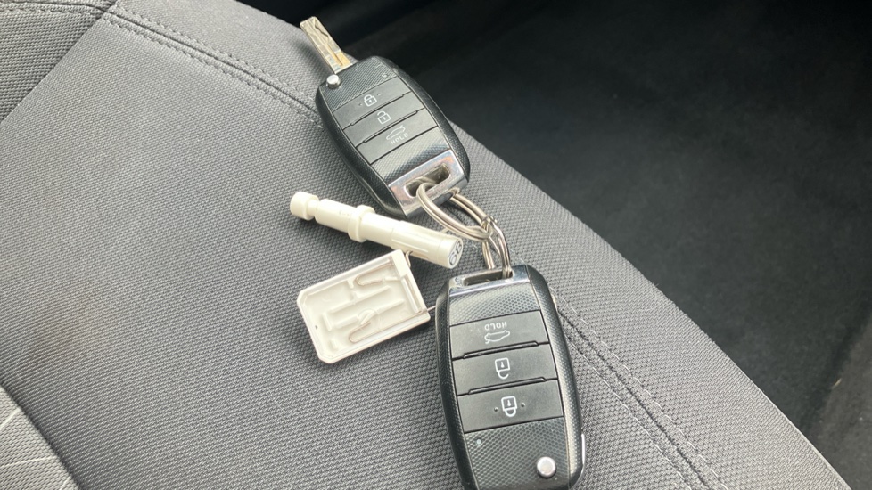 Kia Rio 1.4 3 5dr Auto Petrol Hatchback - Image 20