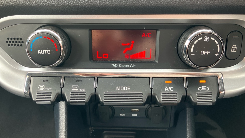 Kia Rio 1.4 3 5dr Auto Petrol Hatchback - Image 35