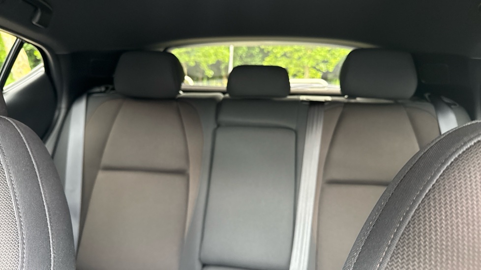 Mazda 3 2.5 e-Skyactiv G MHEV 140 Exclusive-Line 5dr Auto Petrol Hatchback - Image 15
